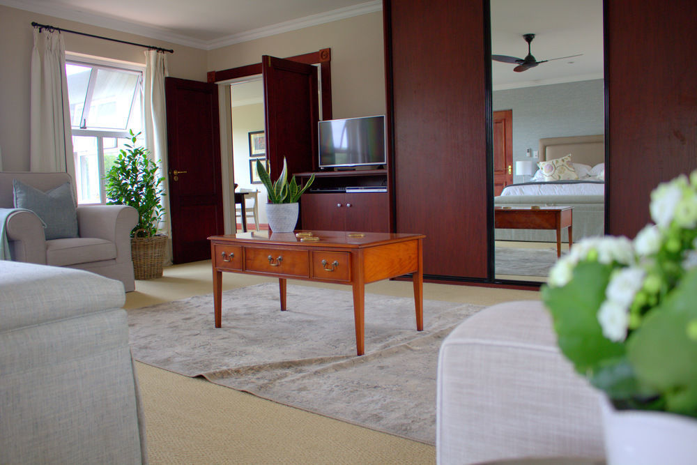 Wild Olive Executive Suite Йоханнесбург Экстерьер фото